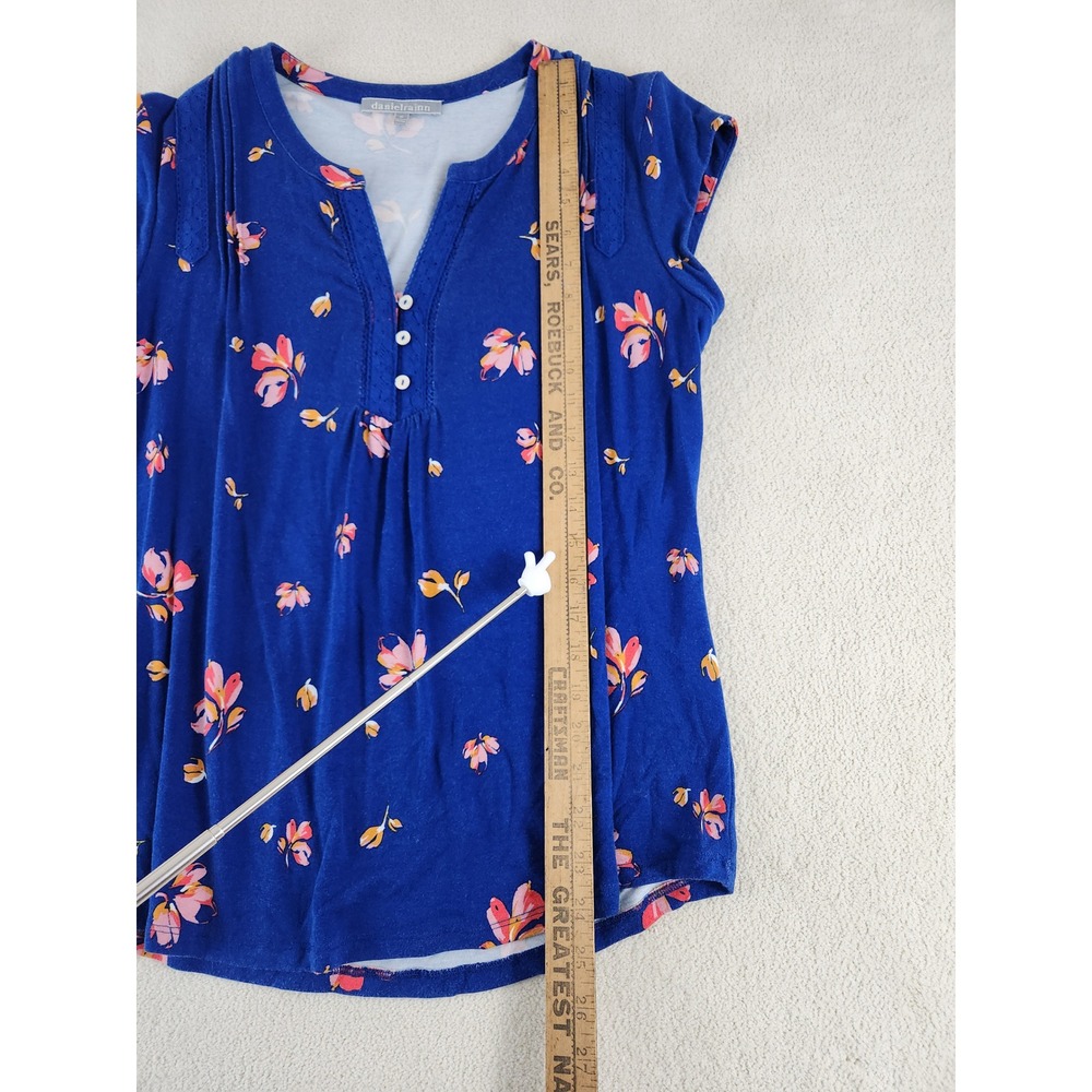 Dainelrain Stitch Fix Women's Cap Sleeve Floral Top V-neck Softstyle Size Med - Picture 5 of 6